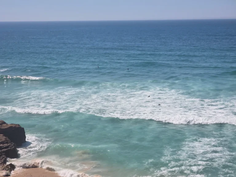 Stop to surf in Malhão Beach_2